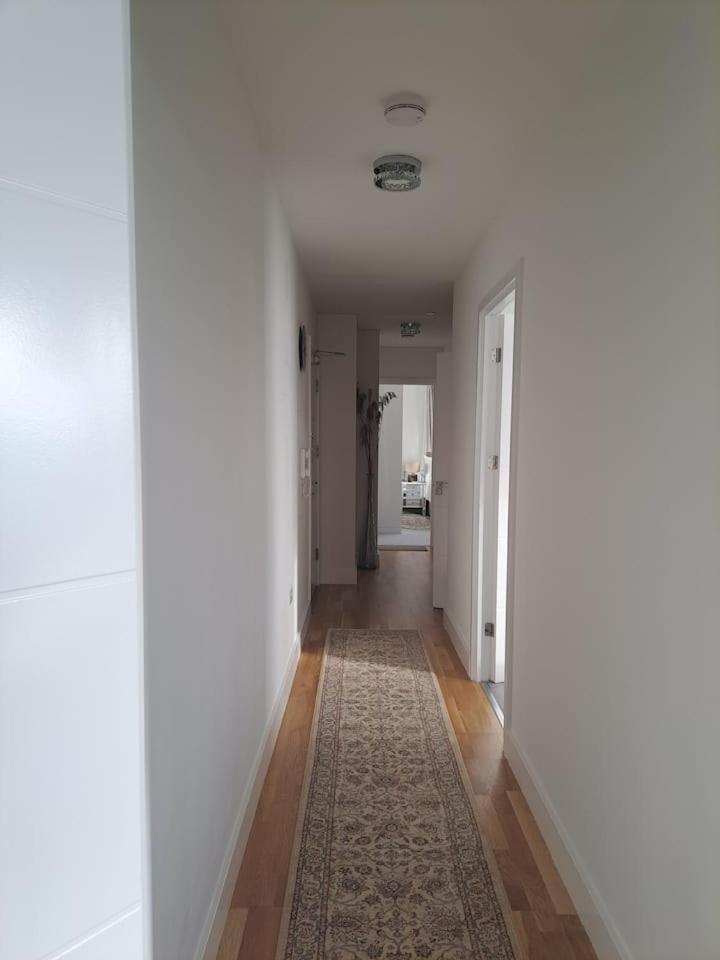 Cozy Double With Large En Near Canary Wharf With Amazing Views In A Shared * Londen